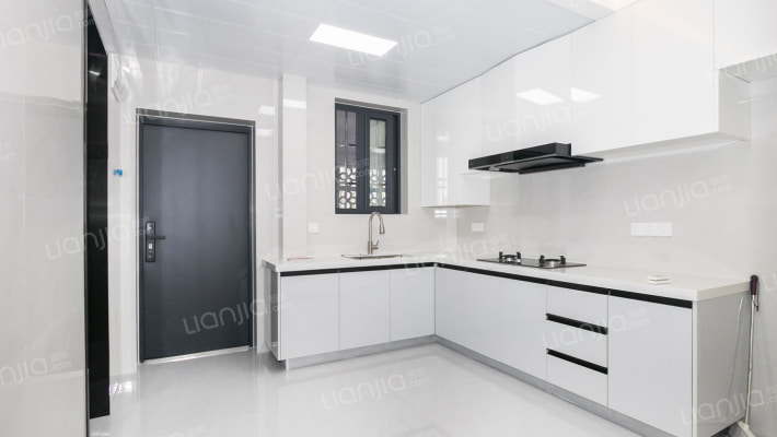 岚皋路300弄二手房实景图