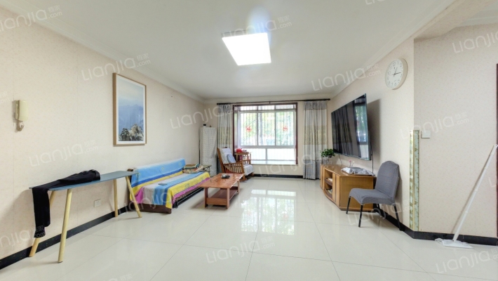 爱西华庭二手房实景图