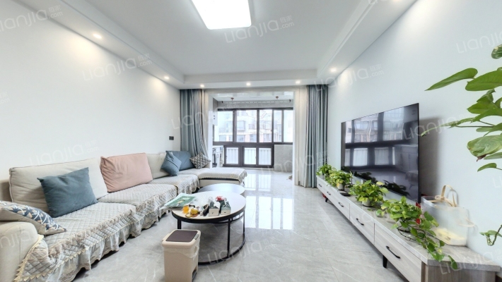 绿地金卫新家园（东区）二手房实景图