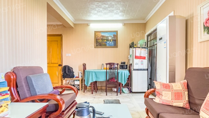 淞虹苑二手房实景图