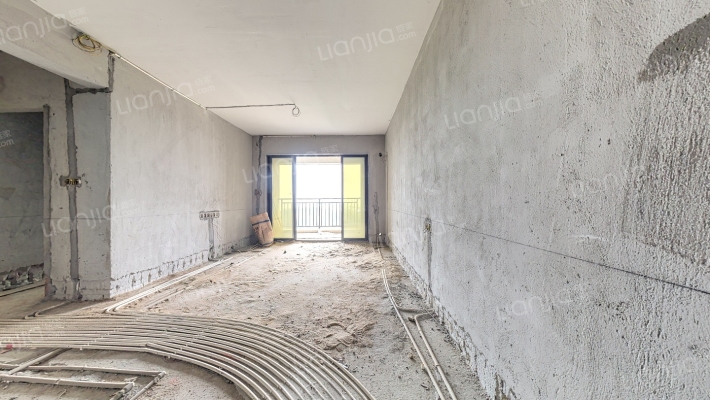 中旅银湾二手房实景图