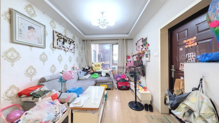 东郊小镇第六街区二手房实景图