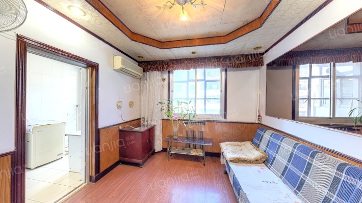 新兴小区二手房实景图