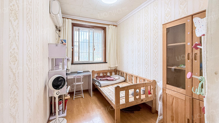 由由四村二手房实景图