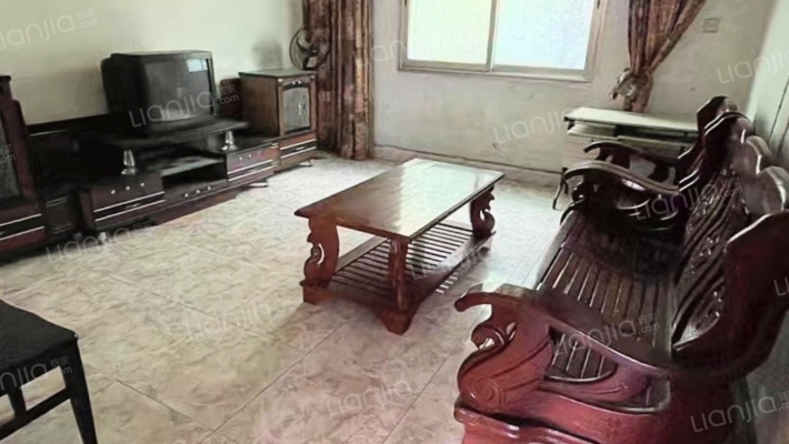 机械厂宿舍二手房实景图