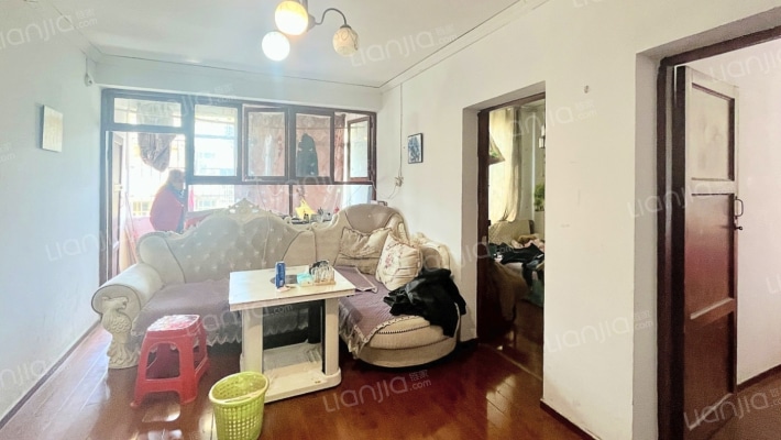 百花山路70号二手房实景图