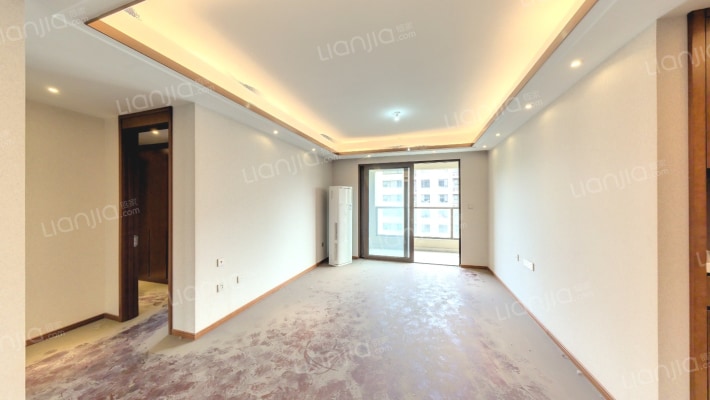 翡翠天域麓园二手房实景图