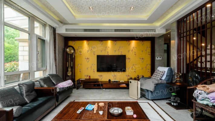 锦隆云山墅二手房实景图