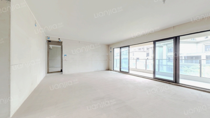 保利天珺伴溪二手房实景图