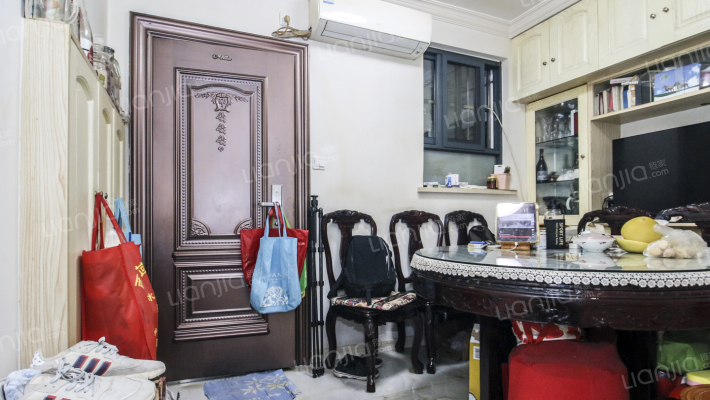 精益公寓二手房实景图