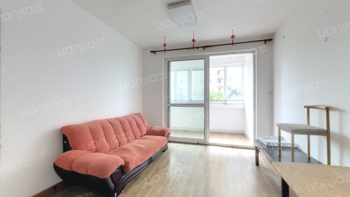 金硕河畔景园南区二手房实景图