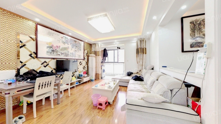 万润橄榄城二手房实景图