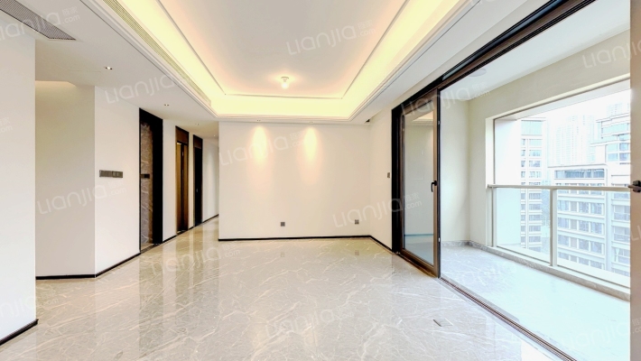 香港置地衿湖翠林云峯三期二手房实景图