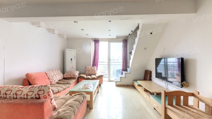 骄阳天际二手房实景图