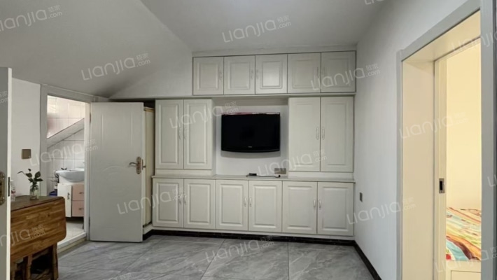 金源饮品二手房实景图