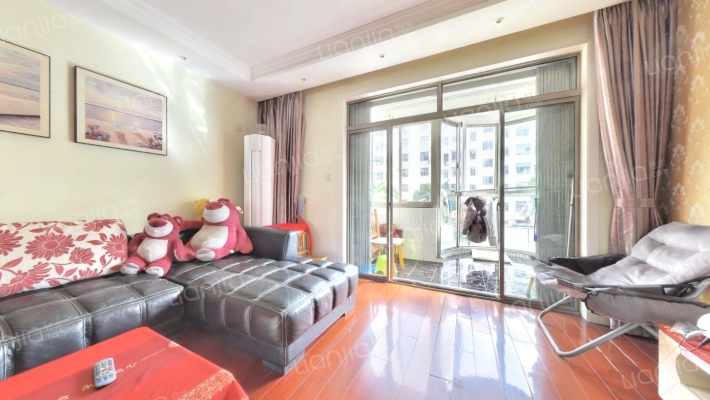 嘉憬河畔公寓二手房实景图