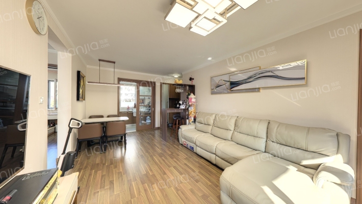 万科翡翠公园一期二手房实景图