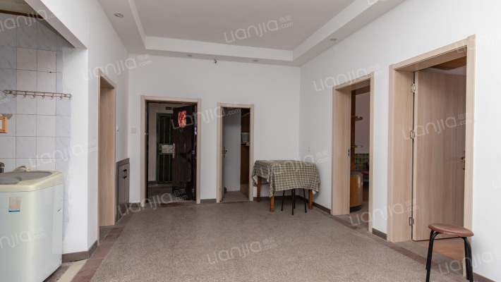 港监楼二手房实景图