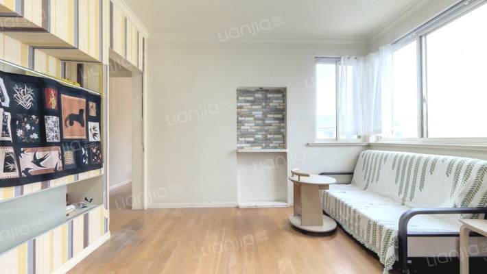 民东公寓二手房实景图