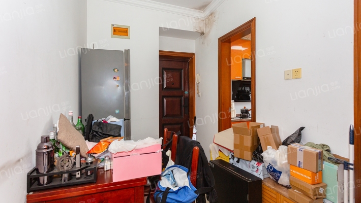 东沟六村二手房实景图