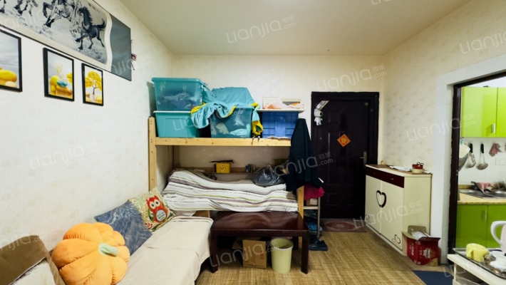 前卫江畔二手房实景图