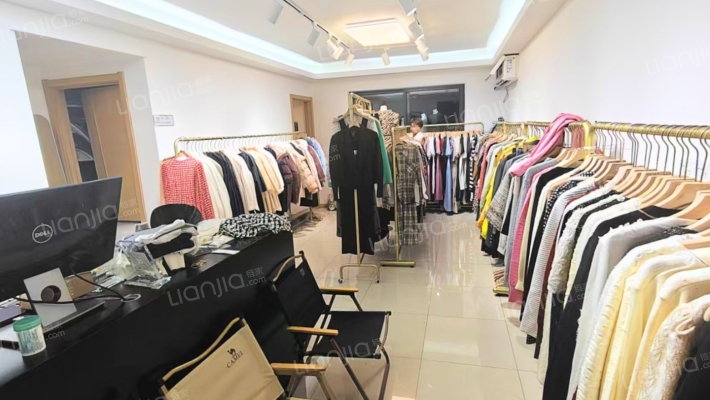 万科中央公园一期二手房实景图