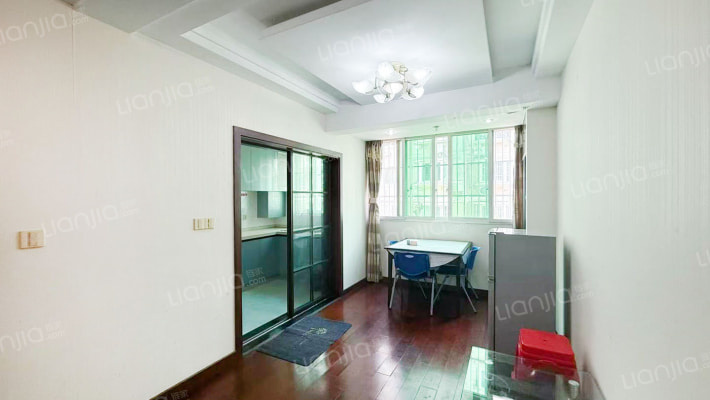 运银公寓二手房实景图