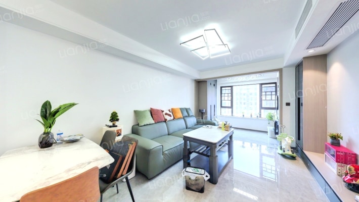 卓越江岸二手房实景图