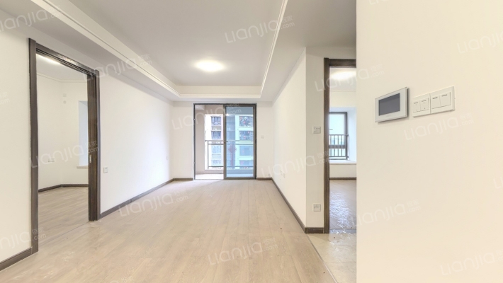 万科四季花城三期二手房实景图