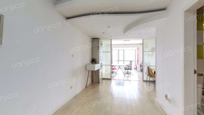 蔚蓝之都二手房实景图