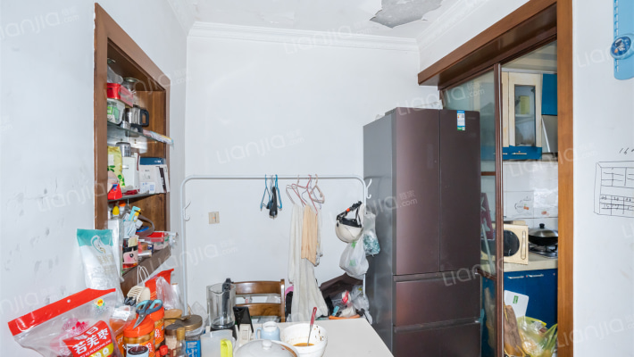 保德路425弄二手房实景图