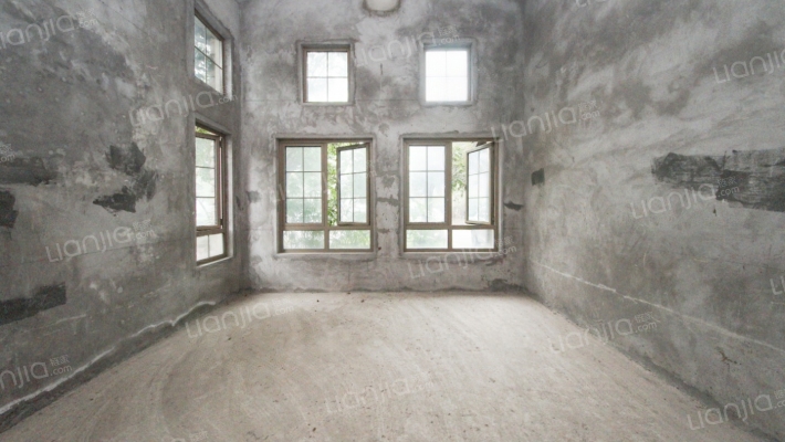 坡岭顿小镇二手房实景图