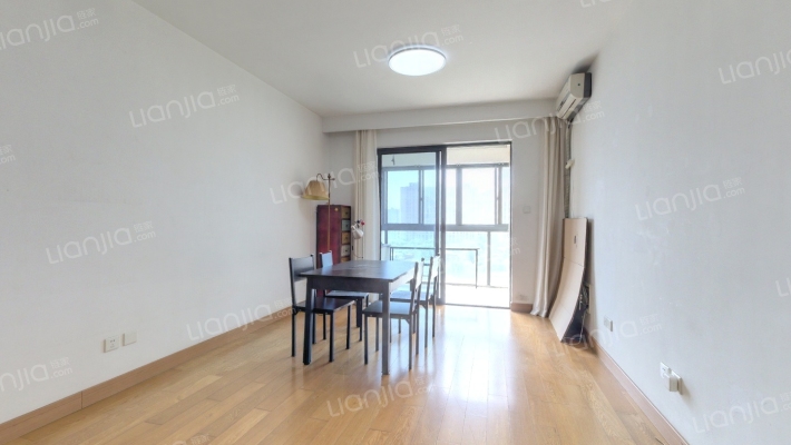 上隽嘉苑二手房实景图