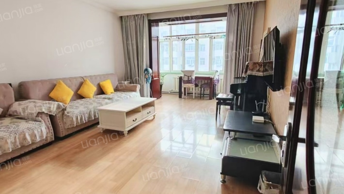 绿波华园二手房实景图