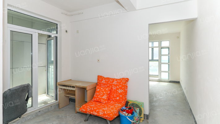 绿地东岸涟城北区二手房实景图