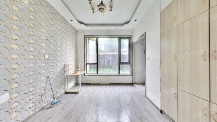 新城上坤樾山明月二手房实景图