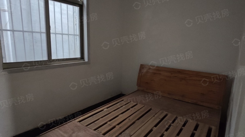 整租·胜利办家属院 4室1厅 南