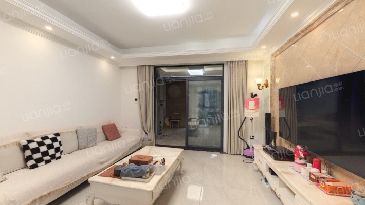 艺锦湾三期二手房实景图