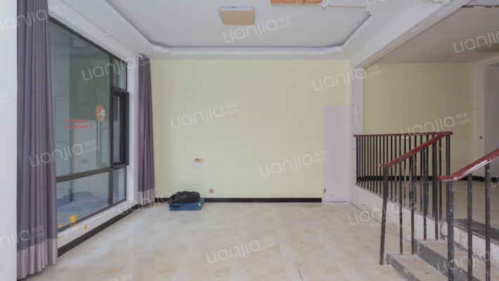 绿地上河院二手房实景图