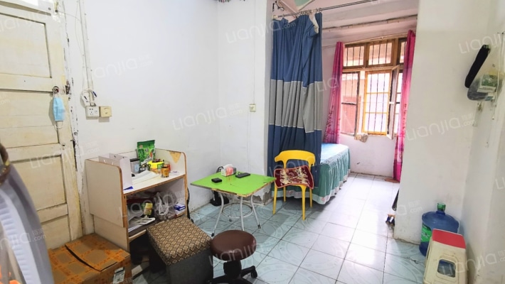 秦臻路6号二手房实景图