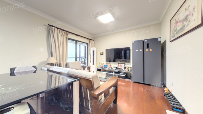 东方明珠国际公寓二手房实景图