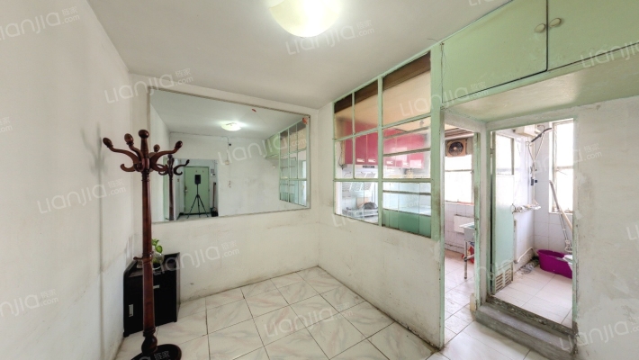 三间房南里4号院二手房实景图