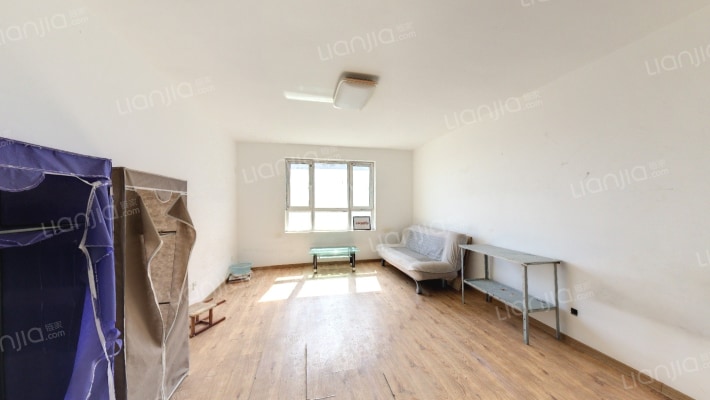 万浦小镇B区二手房实景图