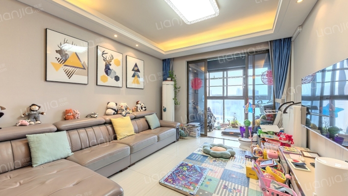 万科金域名邸一期二手房实景图