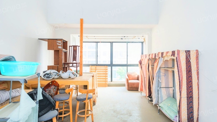 泰宸舒庭二手房实景图