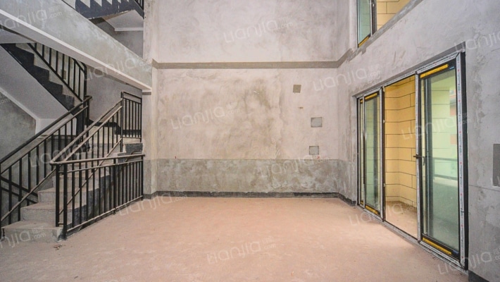 美利溪镇二期二手房实景图