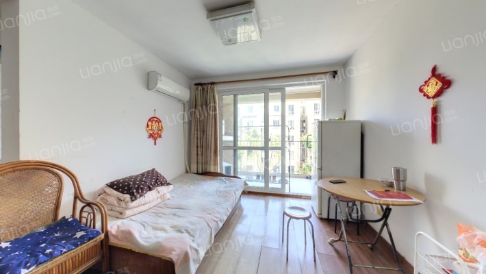 金硕河畔景园西区二手房实景图