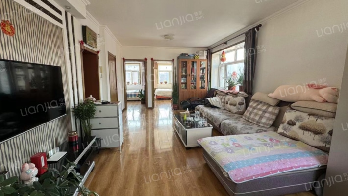 沿江国际小区二手房实景图