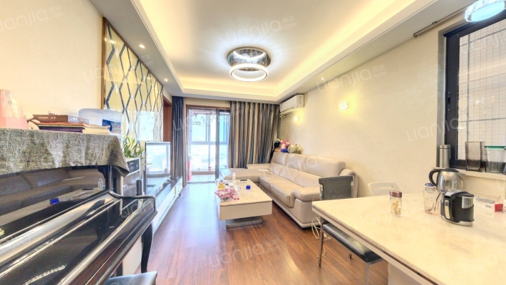 蓝光金悦城二手房实景图