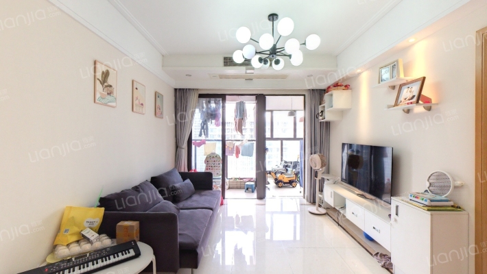 保利西雅图三期二手房实景图